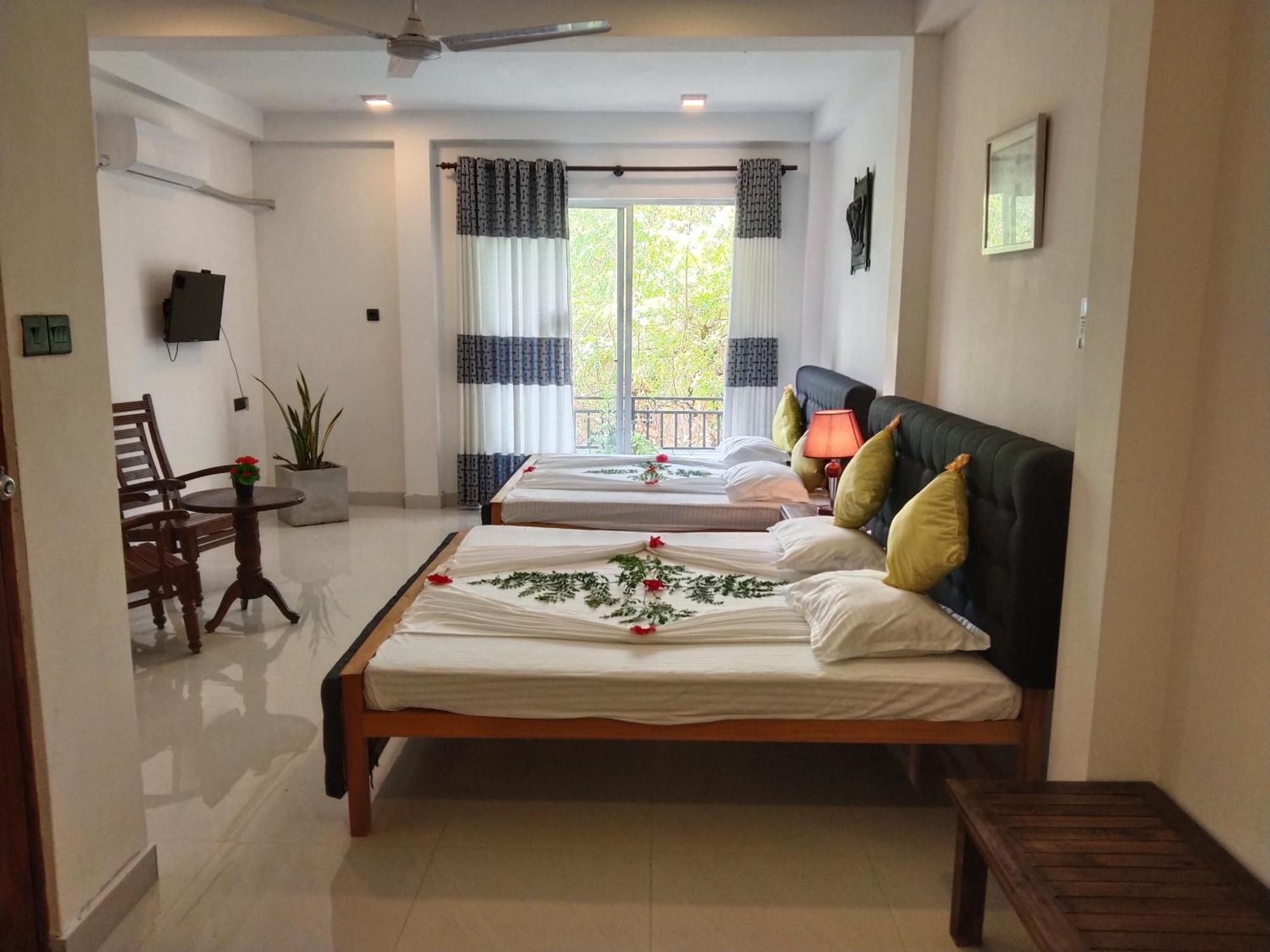 Hotel Sapid Luck Yala Safari Tissamaharama Ngoại thất bức ảnh